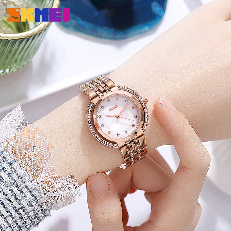 Luxury Watch - สร้อยข้อมือสตรีนาฬิกาควอตซ์หรูหราหน้าปัดประดับเพชร สายโลหะผสมสังกะสี จอแสดงผลแบบอะนาล็อก 3 บาร์กันน้ำ นาฬิกาข้อมือแฟชั่น