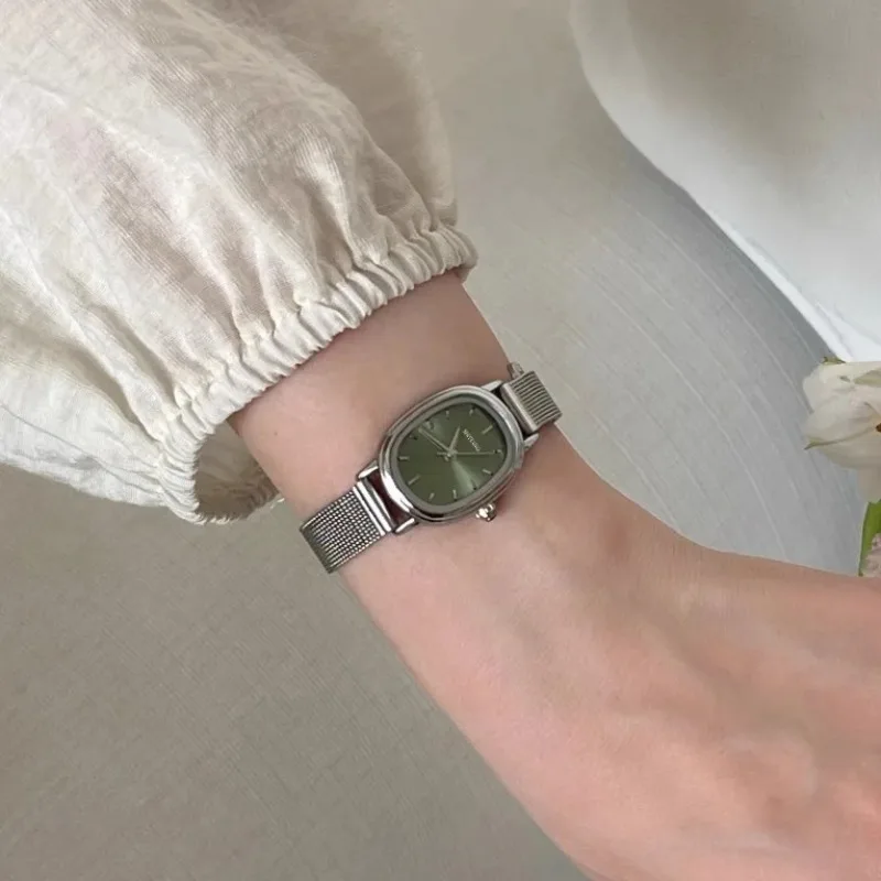 Quiet Luxury Watch - รูปไข่ขนาดเล็ก Dial สีเขียวนาฬิกาสแตนเลสสุภาพสตรีนาฬิกาข้อมือแบรนด์ผู้หญิงหรูหราของขวัญควอตซ์นาฬิกา Dropshipping