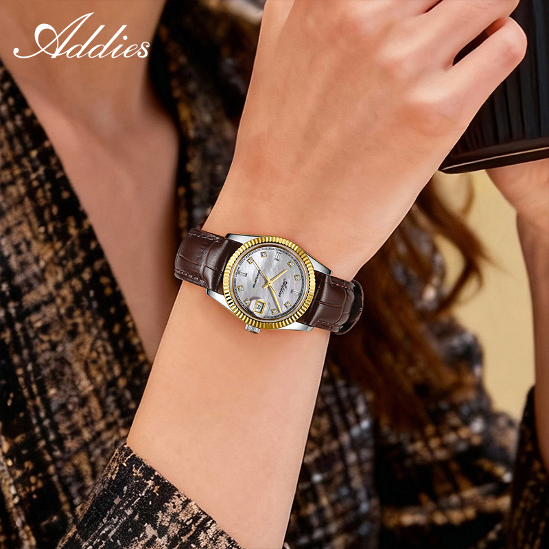 แอดดี้ส์ 585 ควอตซ์นาฬิกาผู้หญ - Luxury Watch บทวิจารณ์และราคา