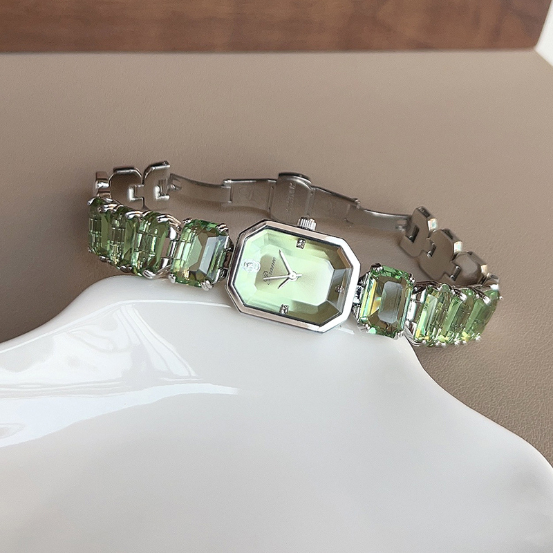 UTHAI นาฬิกาผู้หญิงสำหรับสาวนา - Luxury Watch White บทวิจารณ์และราคา