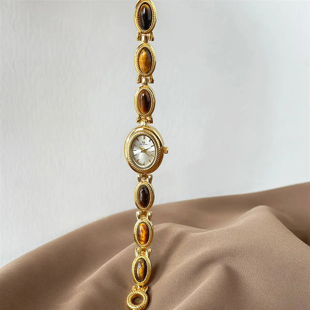 ผู้หญิงนาฬิกาทอง Vintage สร้อย - Quiet Luxury Watch บทวิจารณ์และราคา