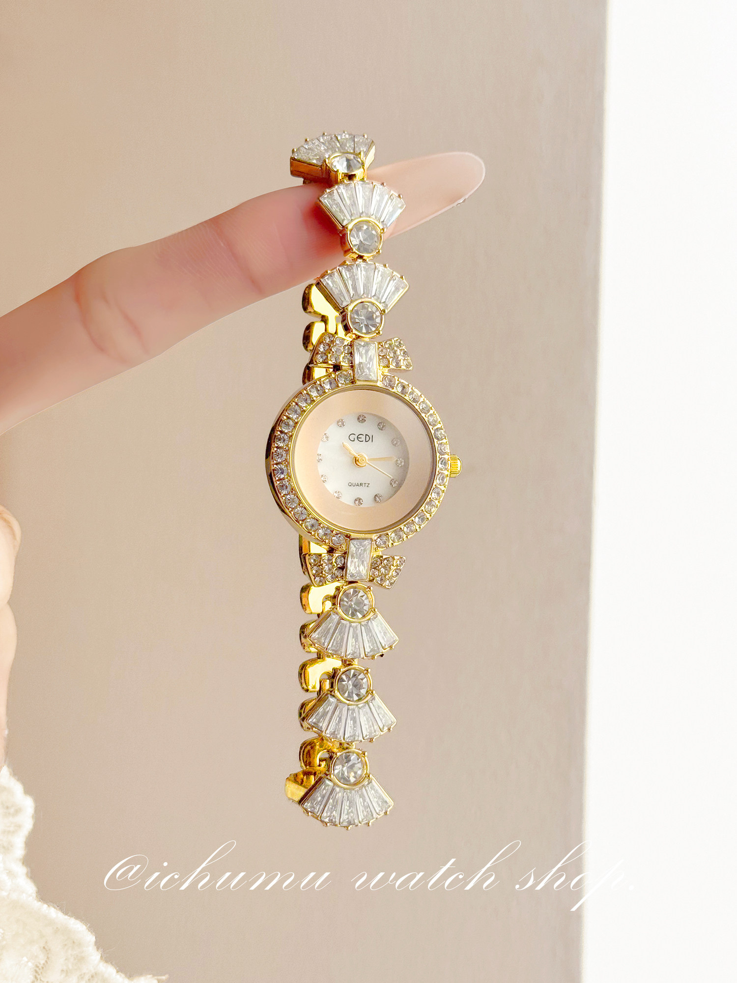นาฬิกาข้อมือผู้หญิง Mermaid ดี - Luxury Watch บทวิจารณ์และราคา