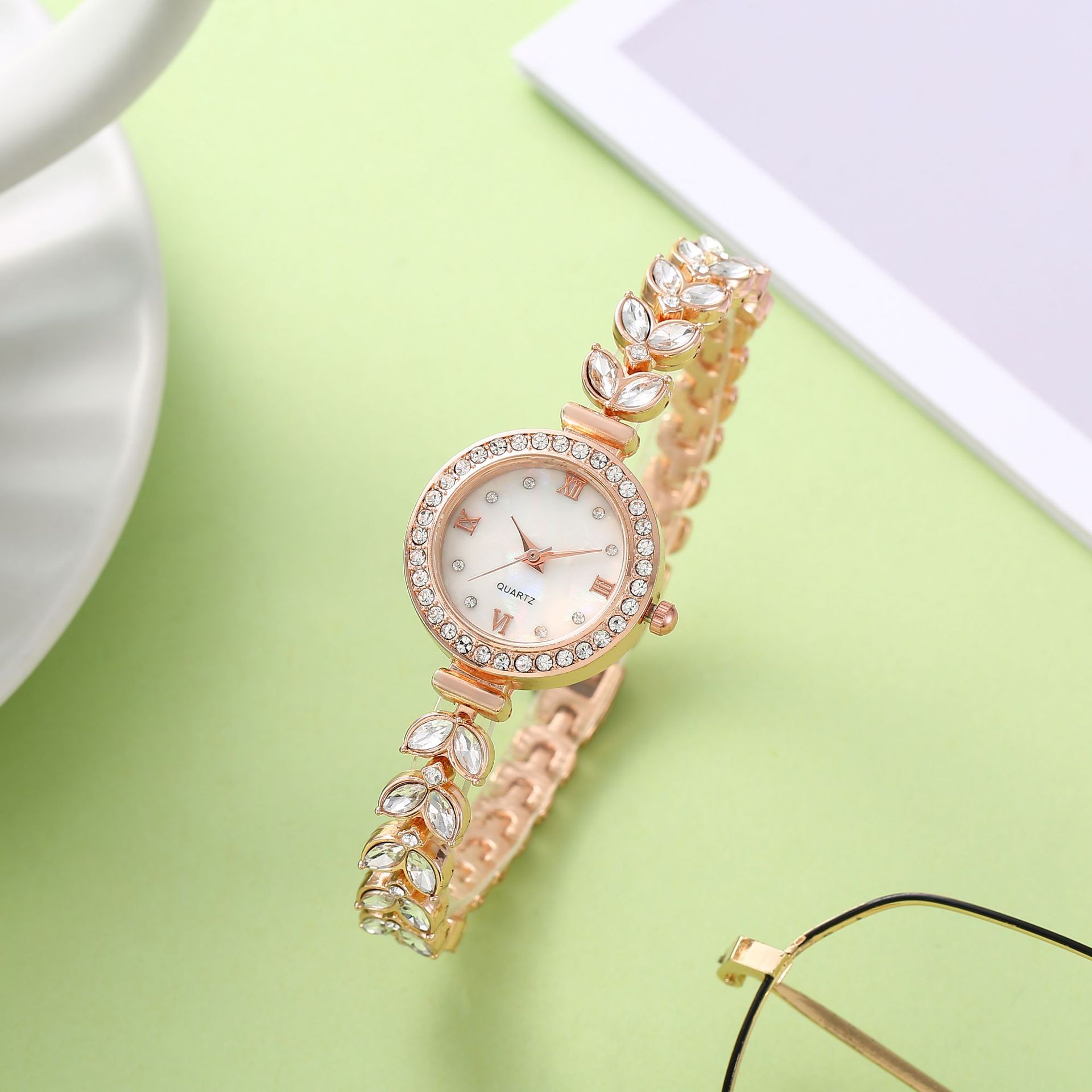 นาฬิกาข้อมือนางเงือก W75ของ Ut - Luxury Watch Group บทวิจารณ์และราคา